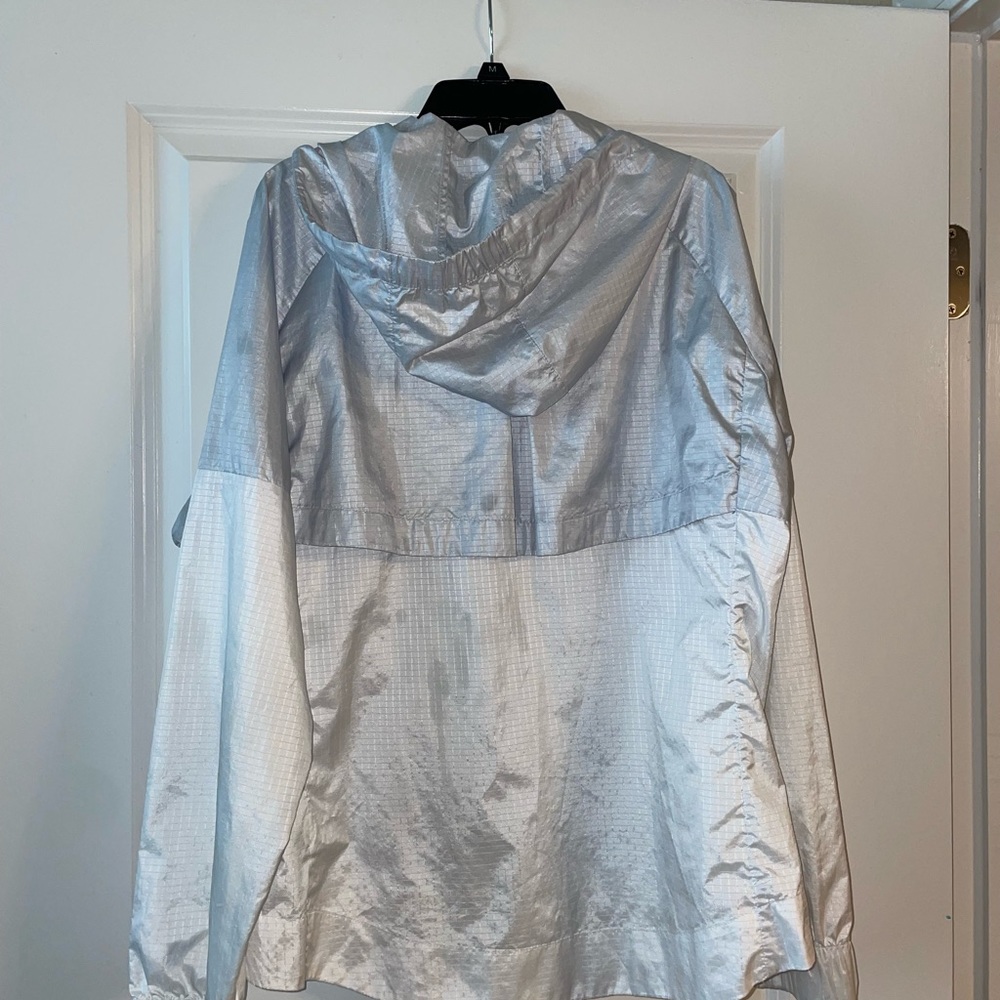 Nike Windbreaker - Picture 3 of 3